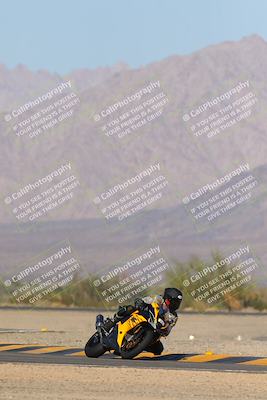 media/Dec-09-2023-SoCal Trackdays (Sat) [[76a8ac2686]]/Turn 4 Set 1 (1120am)/